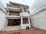 Majestusa Casa En La Flora De 400mts2 D Mts De Elegancia...