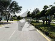 Major road 4 plot 30x60 for sale extra land