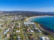 Make yourself at home at Main Beach, a luxurious family...