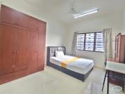 Male Master room available at pelangi utama Condominium