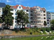 Man lebt nur einmal zum Beispiel hier am Kiehlufer....