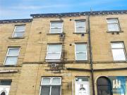 Manchester Road, Huddersfield HD1, Room to rent, £350...