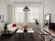 Manhattan style warehouse with oversized ambience