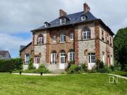 Manoir avec dépendances sur 2160 m2 de jardin, Petites...