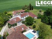 Manoir de luxe en pierre avec maison d’amis, vue sur le...