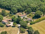 Manoir d'exception sur terrain de 32 hectares