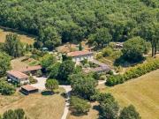 Manoir d'exception sur terrain de 32 hectares