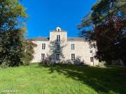 Manoir XVIIIème avec chapelle et jardin Nantes intra muros