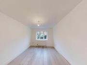 Manor Court, York Way, London, N20 2 bed apartment to...