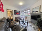Manor Drive, Hyde Park, Leeds LS6, 6 bed end terrace...