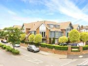 Manor Road, Chigwell, 2 Bedroom Apartment