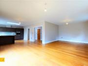Manor Road, Chigwell IG7, 3 bed flat to rent | PrimeLocation