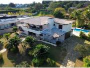 Mansão à Venda na SMDB – Lago Sul, 4 Suítes, Piscina,...