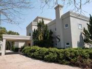 Mansão com 5 dormitórios à venda, 620 m² por R$...