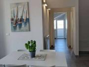 Mansarda arredata con terrazzo Centro