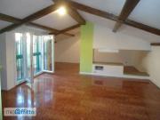 Mansarda arredata con terrazzo Centro