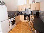 Mansfield Road, Nottingham NG15, 5 bedroom flat to rent...