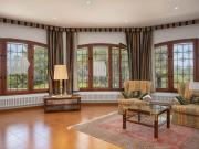 Mansión con 13 dormitorios y vistas a la montaña 622m²...