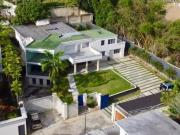 Mansion country club en calle privada