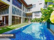 Mansion Elegant Modern House With Swimming Pool in...