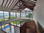 Maravilhosa casa à venda no Cond. São Paulo II