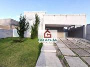 Maravilhosa Casa com 3 dorms/2sts, cozinha integrada,...