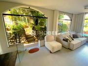 Maravilhosa casa de 5 quartos com piscina no bairro...