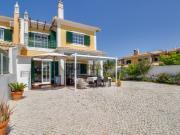 MARAVILHOSA CASA EM BANDA/4 QUARTOS/JARDIM/A 15 MINUTOS...