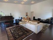 Maravilhosa Casa em Condimínio Fechado com 543m², 5...