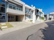 Maravilhosa casa em condomínio