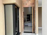 Maravilhosa casa em Condomínio para Venda 03 Dormitórios...