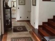 Maravilhosa casa estilo americano, entre o colãgio porto...