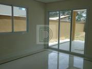 Maravilhosa casa nova em condomínio fechado