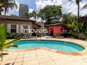 Maravilhosa casa térrea no Campo Belo