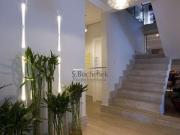 Maravilhosa casa venda ótima localização em Alphaville...