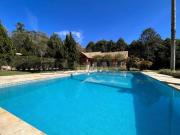 Maravilhosa chácara em condomínio fechado de alto padrão!