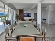 Maravilhosa cobertura com jacuzi e vista mar