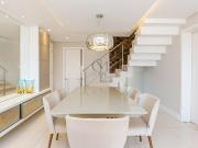 Maravilhosa cobertura duplex face norte com 215m²...