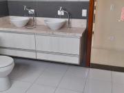 Maravilhoso Sobrado de Alto Padrão com 3 dormitórios à...