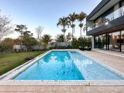 Maravilhoso sobrado fundo pra mata no Alphaville Araguaia