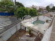 Maravilhoso sobrado localizado a poucos passos da praia...