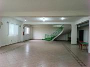 Maravillosa Casa con Uso de Suelo Comercial en Zona...