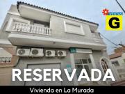 MARAVILLOSA CASA EN EL CENTO DE LA MURADA CON GARAJE,...