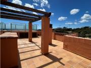 Maravilloso Ático con Vistas al Golf en Casares Costa