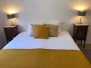 Maria Amélia 3: Large bedroom in Anjos