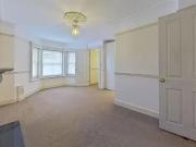 Marine Crescent, Folkestone 2 bed flat to rent £1,025 pcm £.