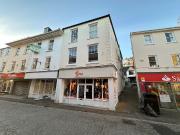 Market Street, Falmouth TR11, 6 bed flat to rent, £4,750...