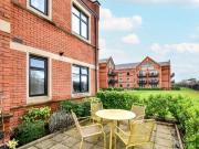 Marlborough Drive, Bushey, 2 Bedroom Maisonette