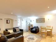 Marriott Road, Barnet, 2 Bedroom Flat
