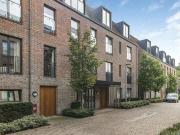 Marwood Square, London, 3 Bedroom Apartment